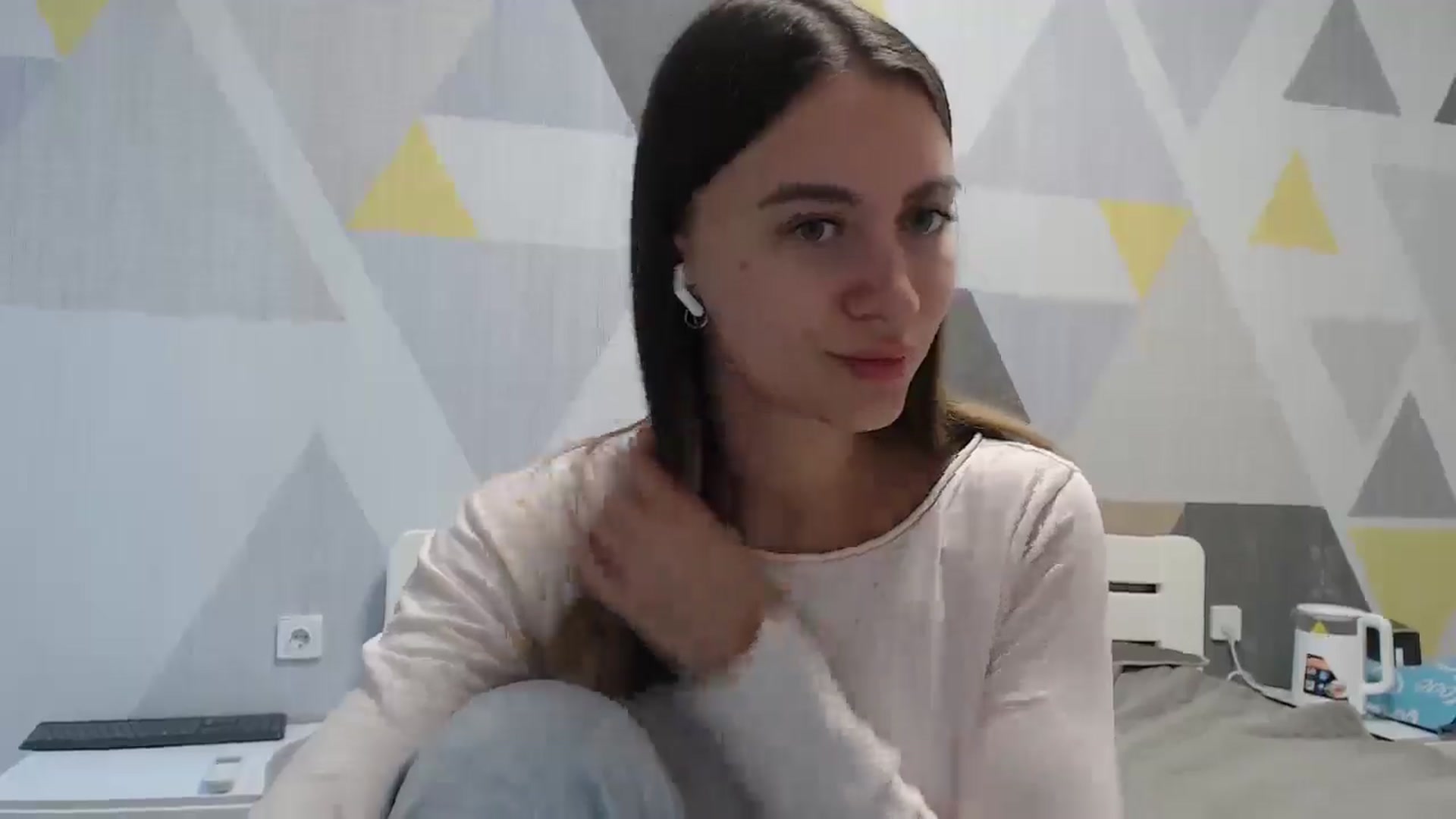 Gallery image thumbnail from Sulfate0's myfreecams stream on, 10/01/2025, 10:44 image 6 of 20
