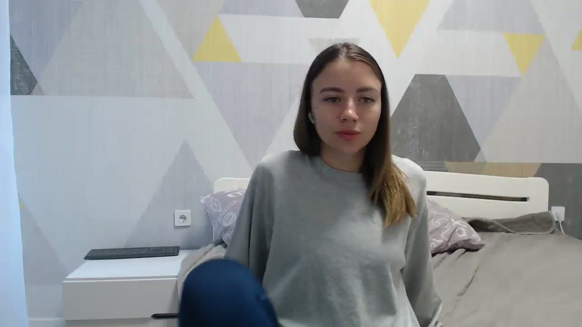 Gallery image thumbnail from Sulfate0's myfreecams stream on, 10/02/2025, 07:51 image 8 of 20