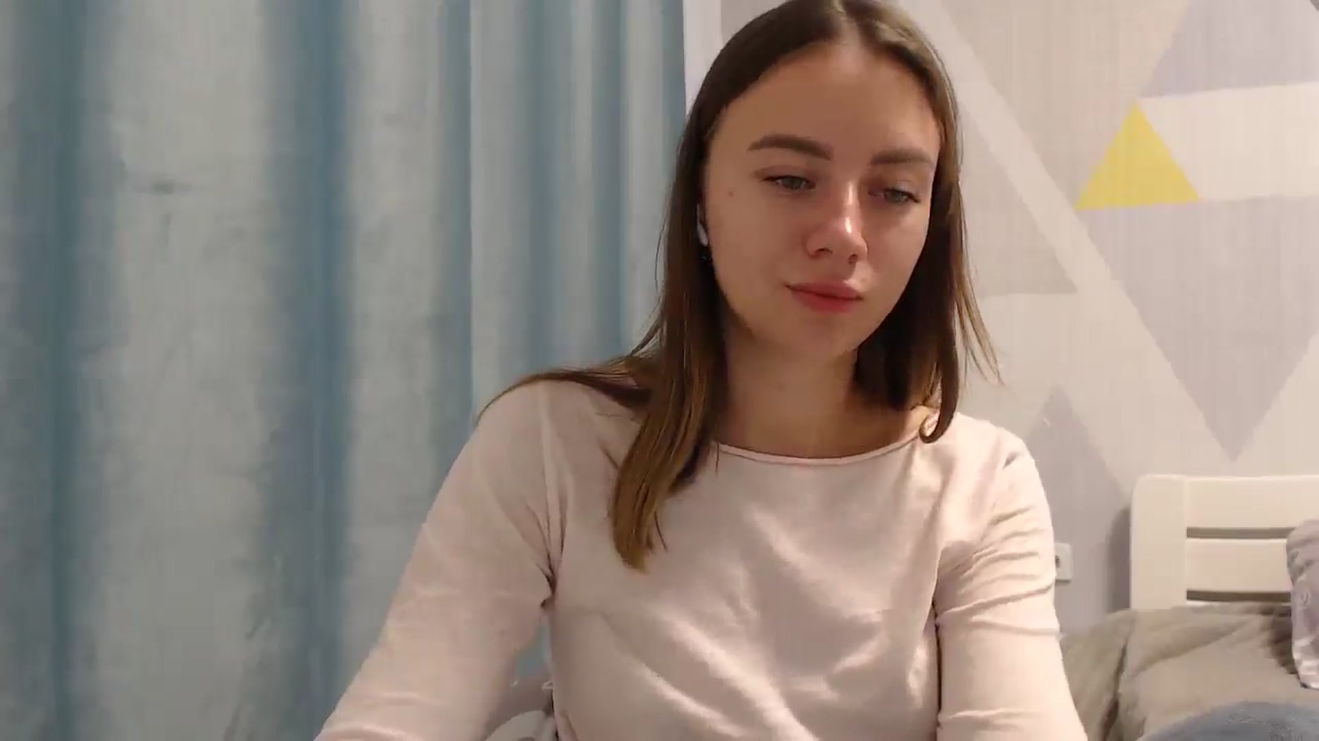 Gallery image thumbnail from Sulfate0's myfreecams stream on, 10/04/2025, 07:43 image 16 of 20