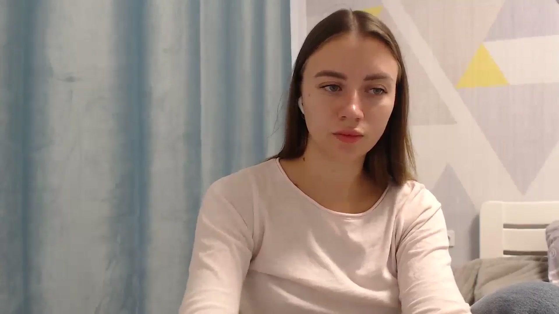 Gallery image thumbnail from Sulfate0's myfreecams stream on, 10/04/2025, 07:43 image 18 of 20
