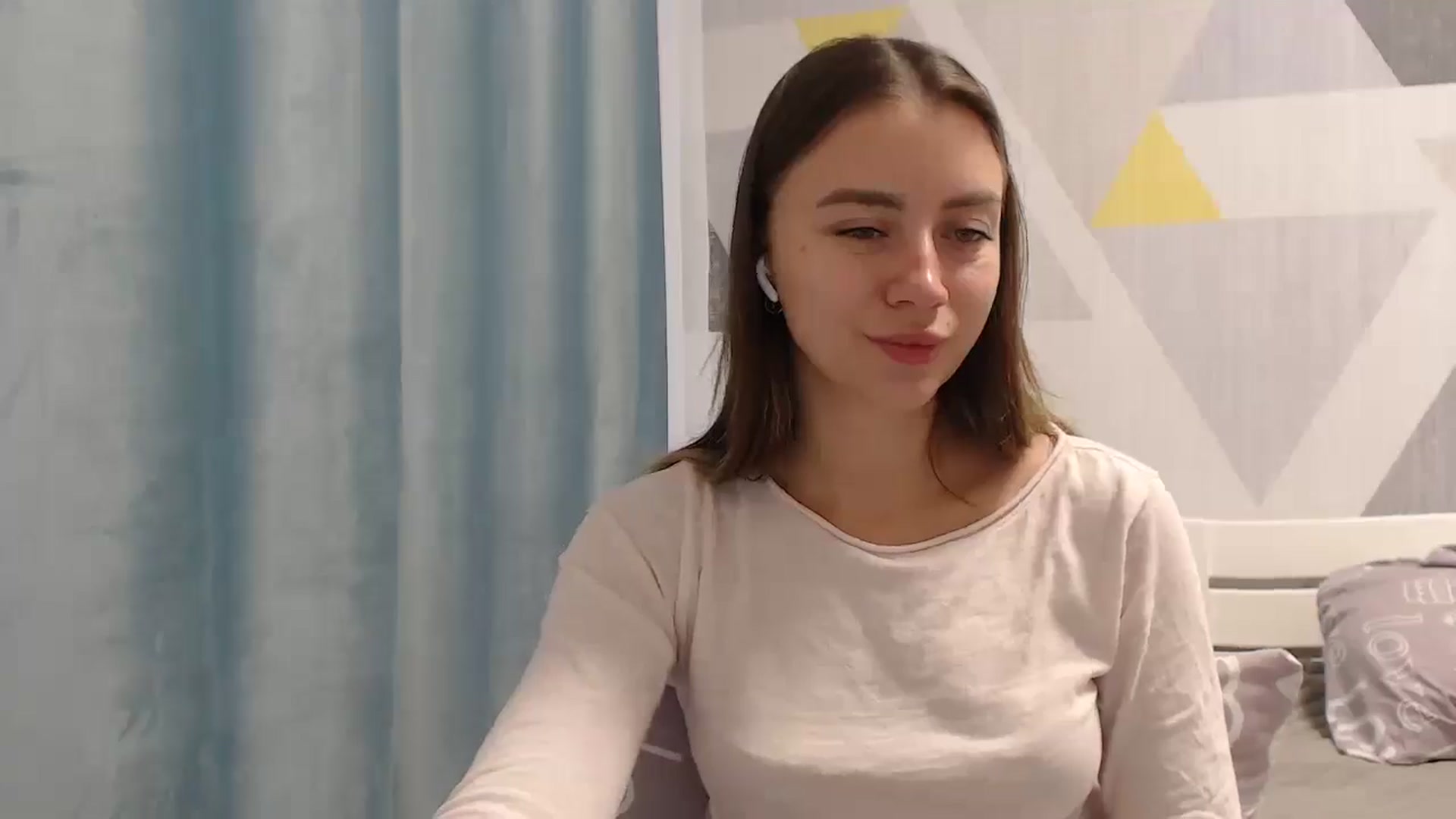 Gallery image thumbnail from Sulfate0's myfreecams stream on, 10/04/2025, 07:43 image 15 of 20