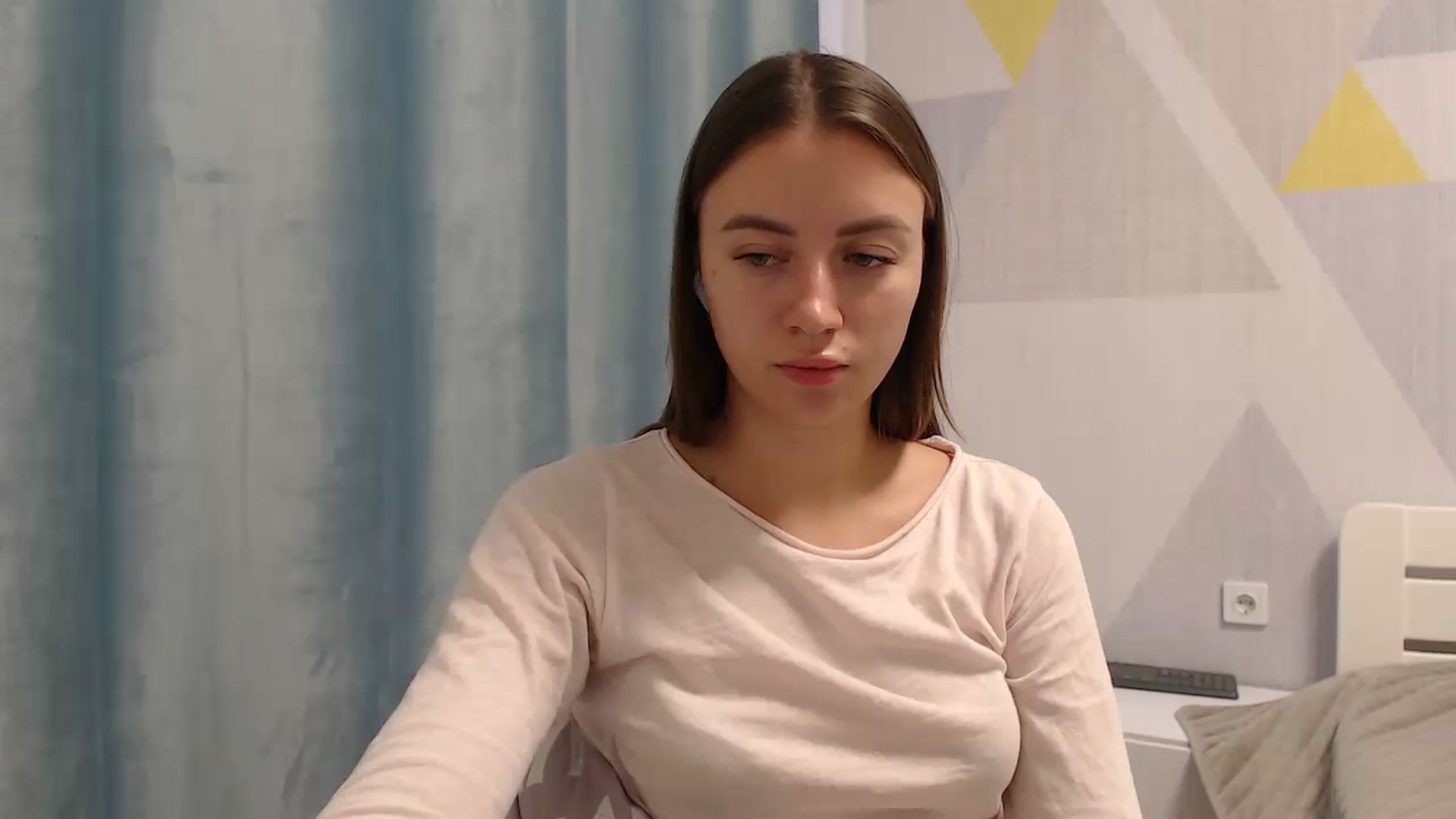 Gallery image thumbnail from Sulfate0's myfreecams stream on, 10/04/2025, 10:14 image 7 of 20