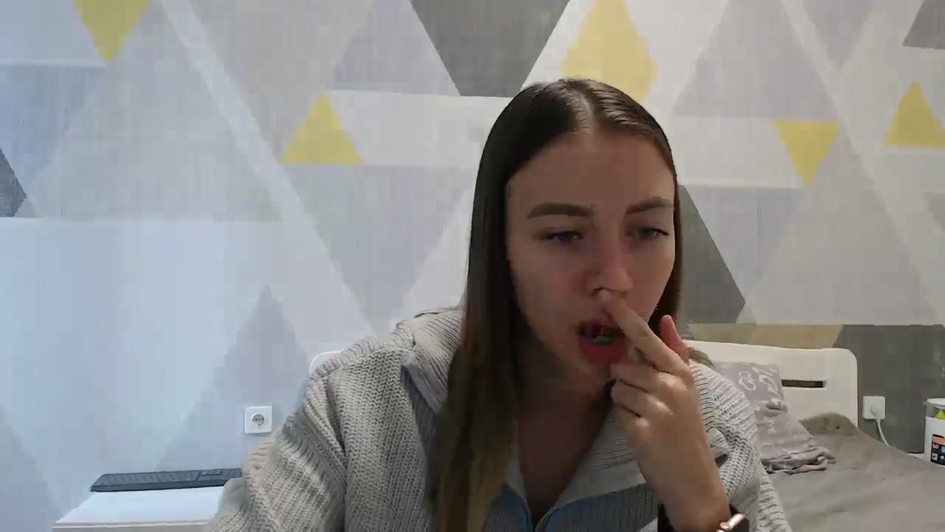 Gallery image thumbnail from Sulfate0's myfreecams stream on, 10/06/2025, 07:57 image 3 of 20