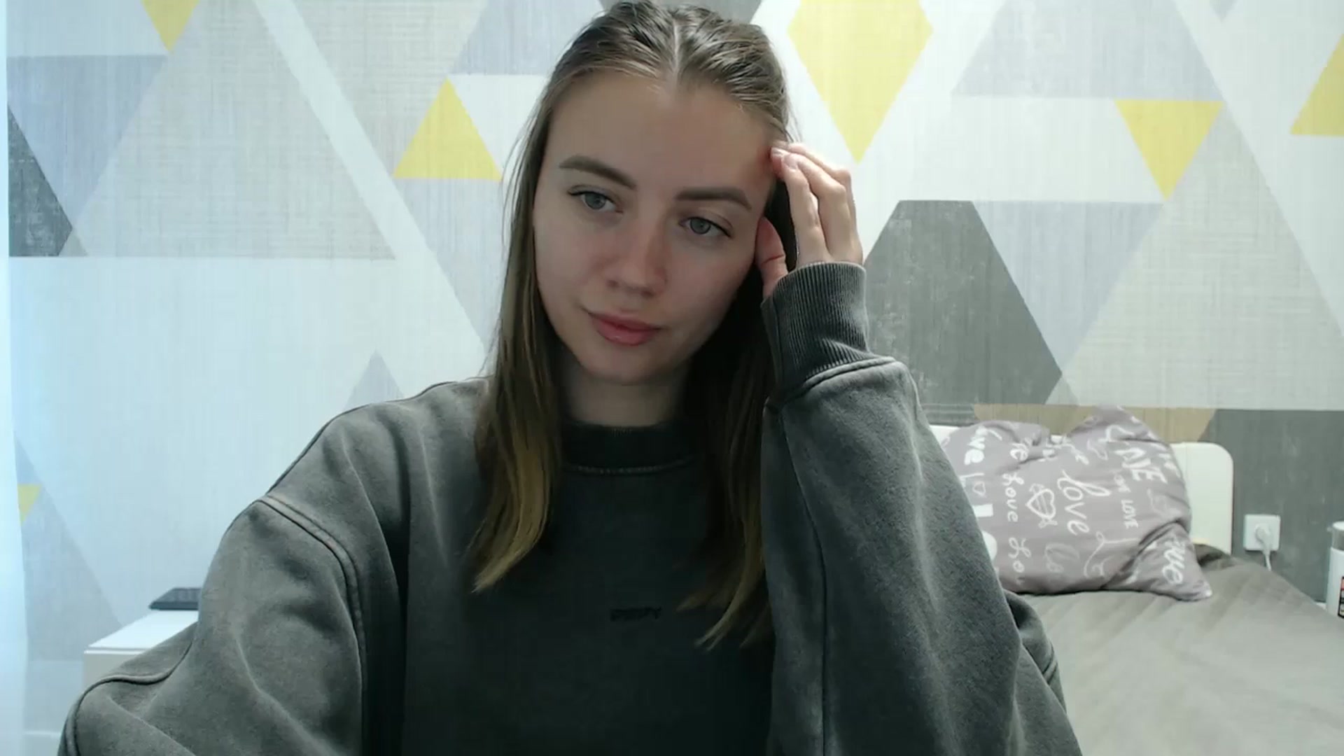 Gallery image thumbnail from Sulfate0's myfreecams stream on, 10/11/2025, 11:08 image 16 of 20