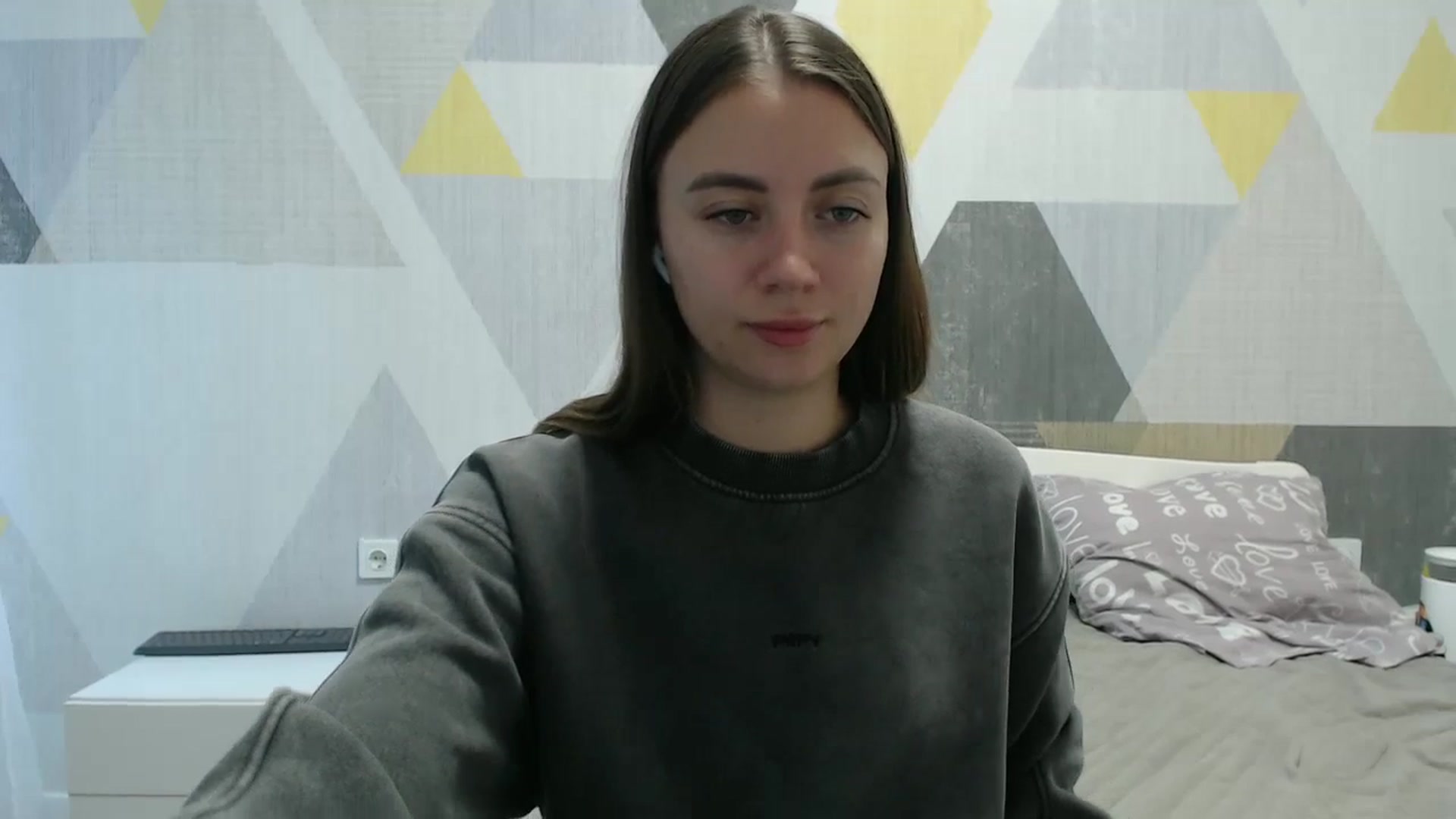 Gallery image thumbnail from Sulfate0's myfreecams stream on, 10/12/2025, 09:59 image 4 of 20