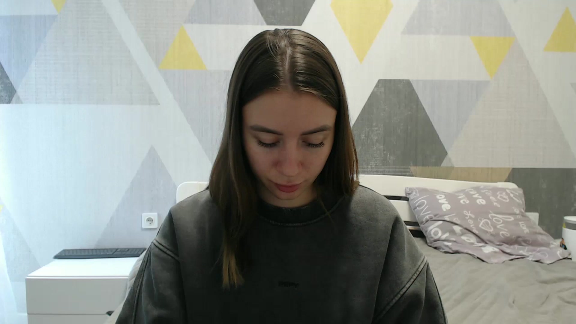 Gallery image thumbnail from Sulfate0's myfreecams stream on, 10/12/2025, 09:59 image 7 of 20