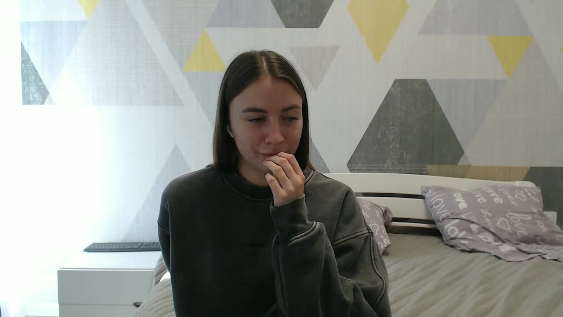 Gallery image thumbnail from Sulfate0's myfreecams stream on, 10/12/2025, 11:26 image 9 of 20