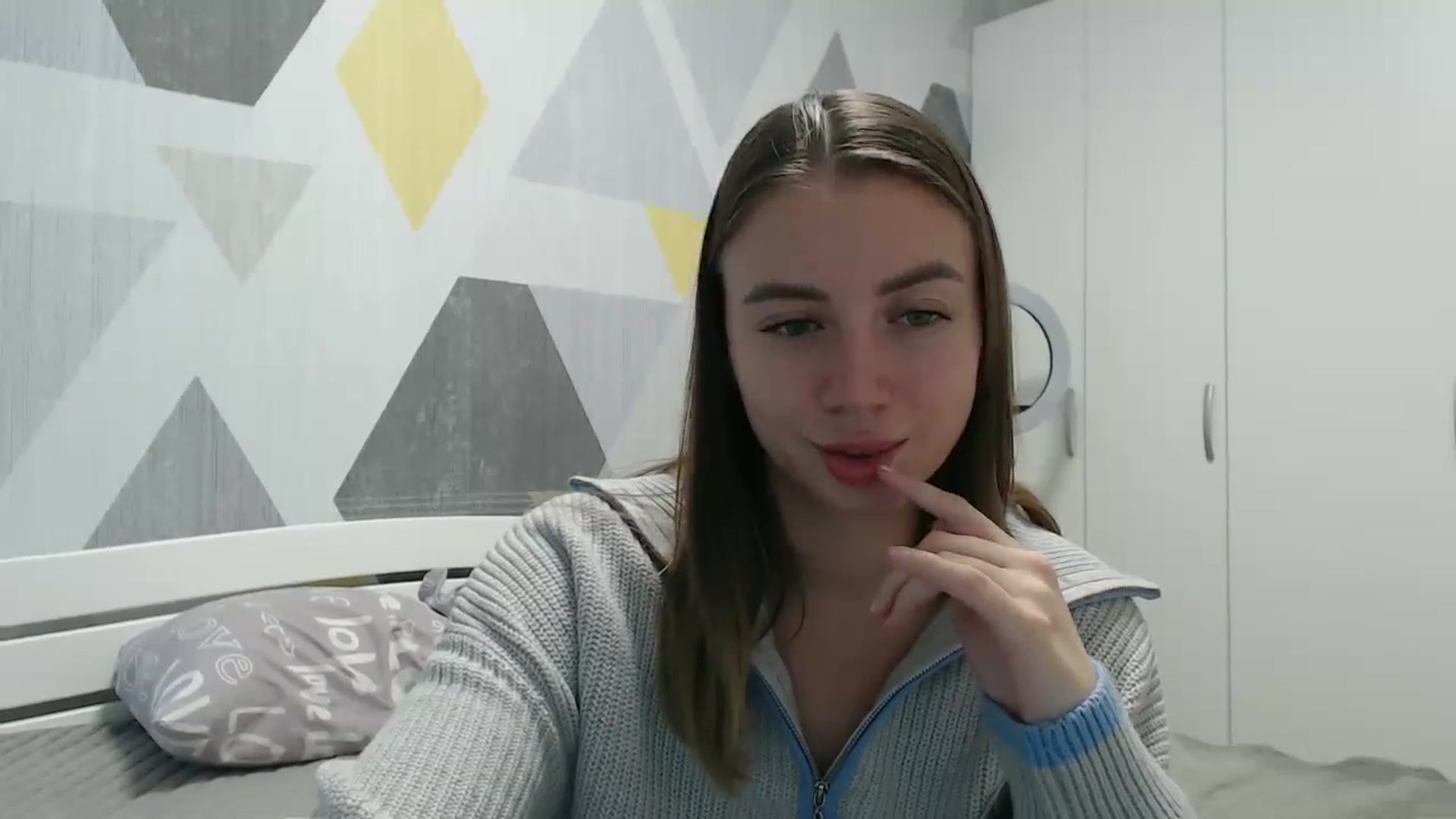 Gallery image thumbnail from Sulfate0's myfreecams stream on, 10/13/2025, 09:42 image 12 of 20