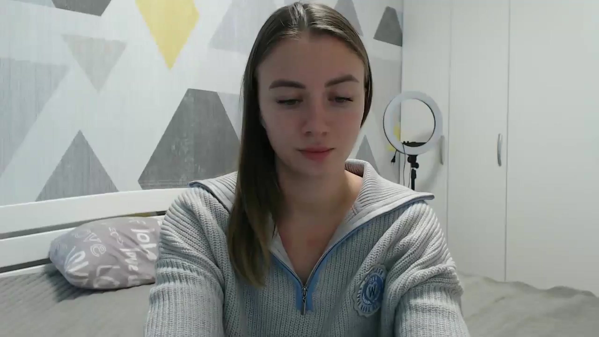 Gallery image thumbnail from Sulfate0's myfreecams stream on, 10/13/2025, 09:42 image 16 of 20