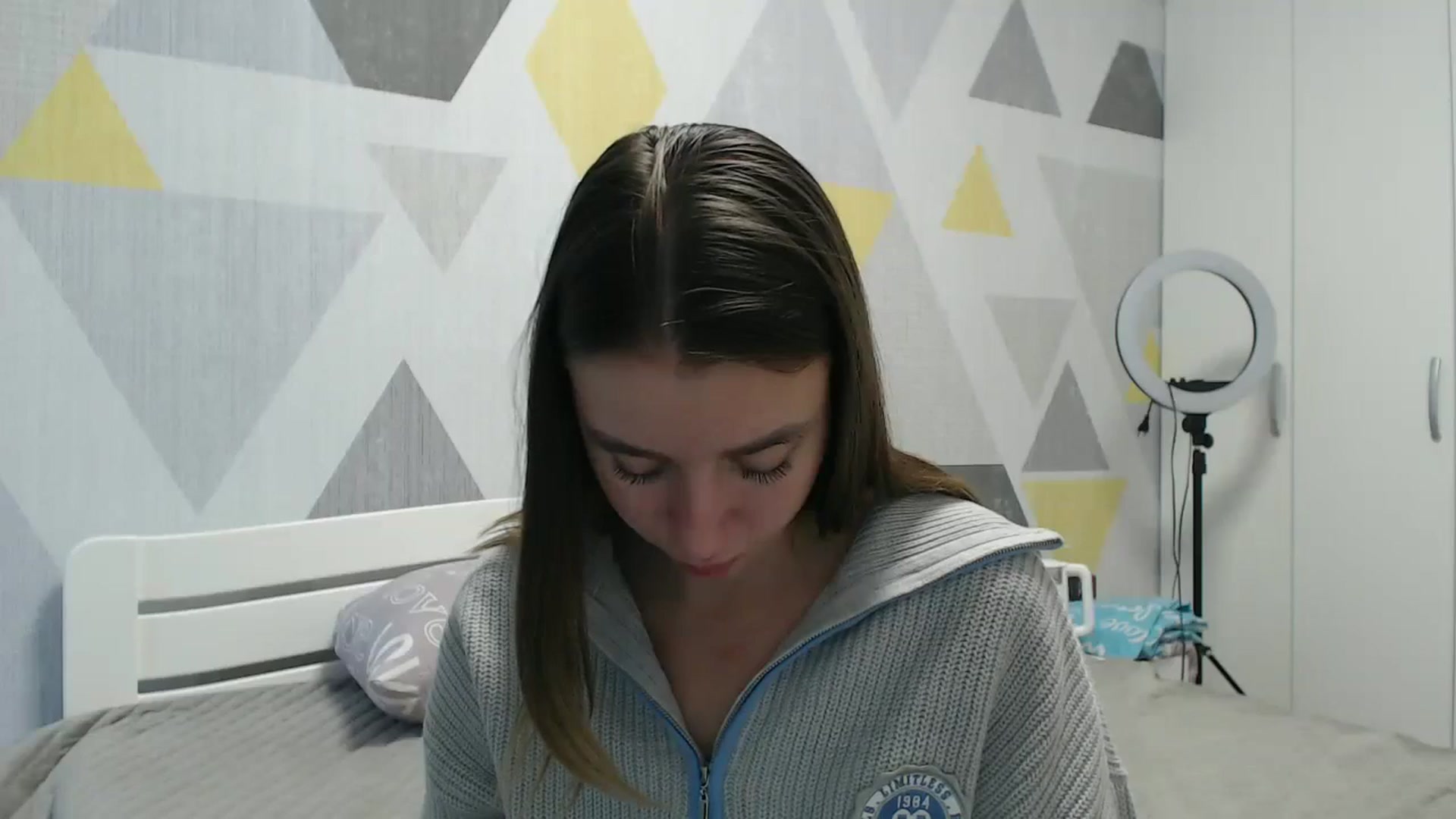 Gallery image thumbnail from Sulfate0's myfreecams stream on, 10/13/2025, 09:42 image 20 of 20