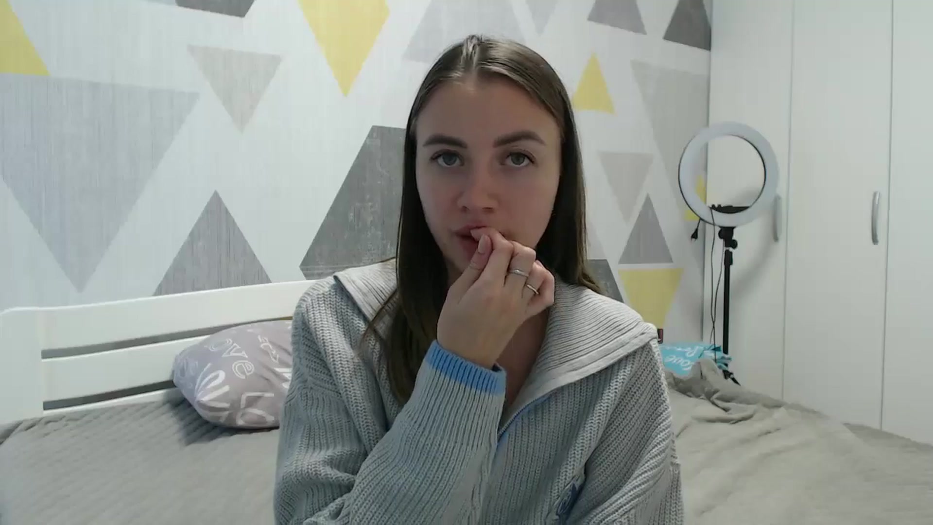 Gallery image thumbnail from Sulfate0's myfreecams stream on, 10/13/2025, 10:16 image 8 of 20