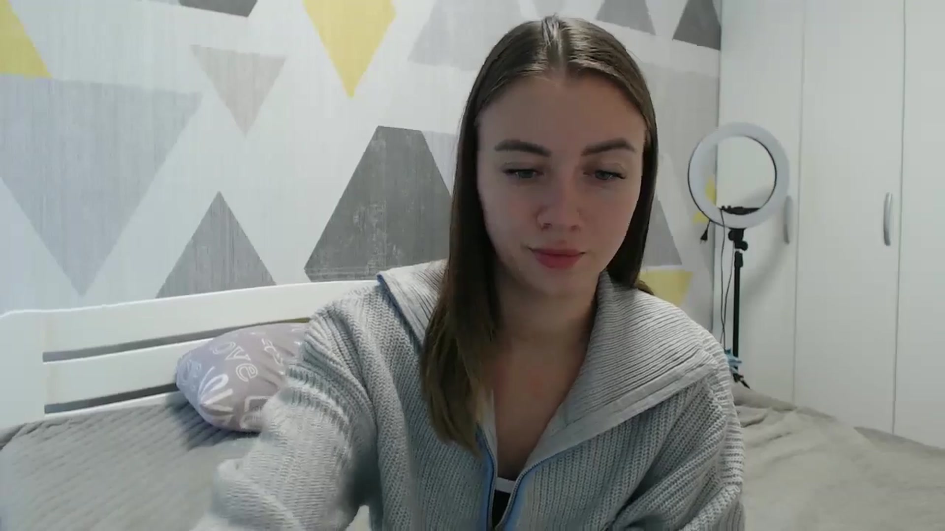 Gallery image thumbnail from Sulfate0's myfreecams stream on, 10/13/2025, 10:16 image 18 of 20