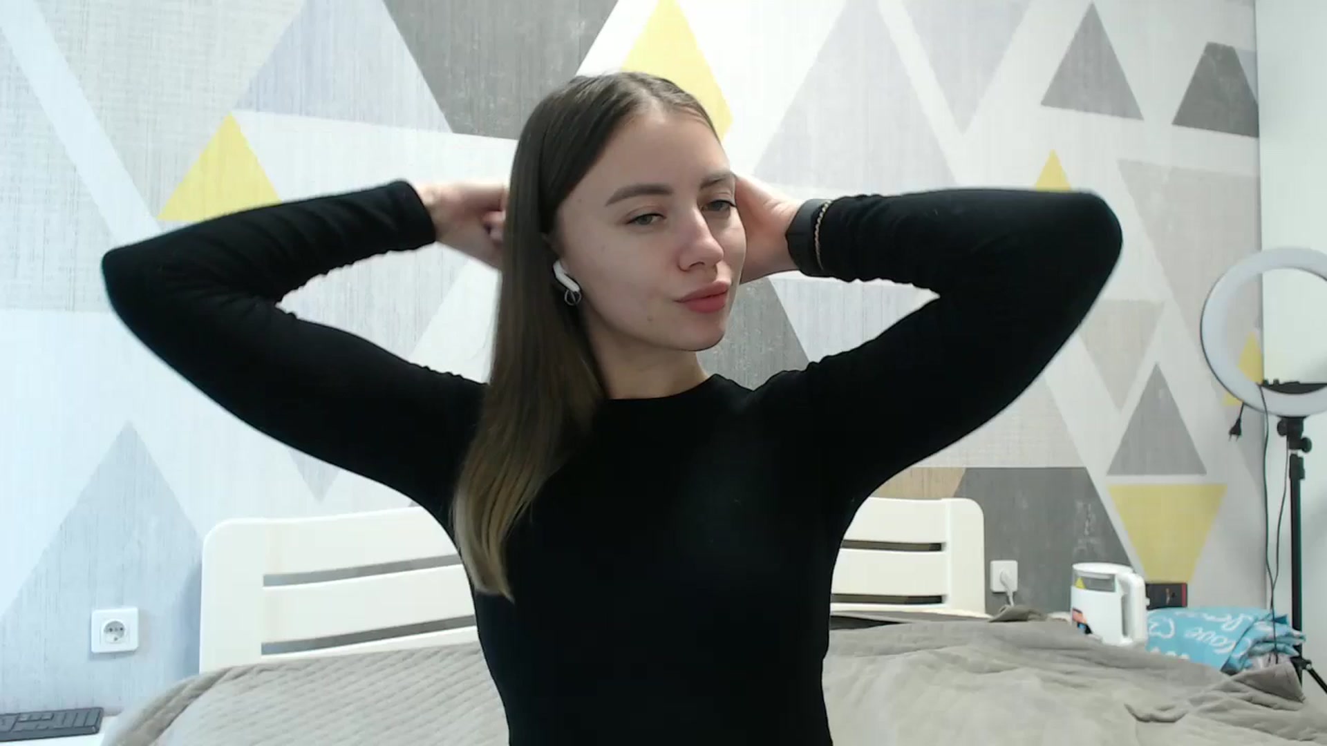 Gallery image thumbnail from Sulfate0's myfreecams stream on, 10/14/2025, 11:37 image 1 of 20