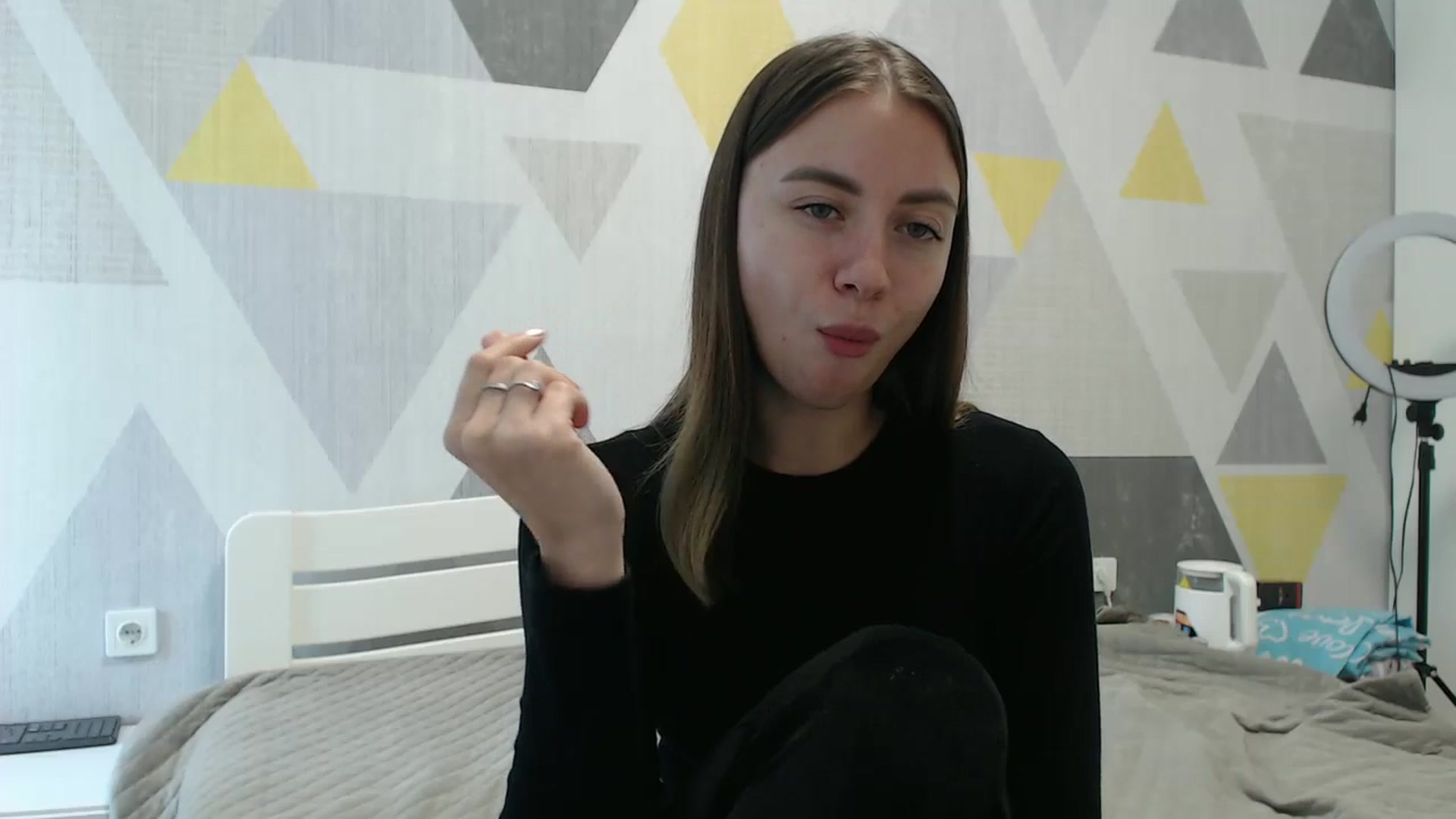 Gallery image thumbnail from Sulfate0's myfreecams stream on, 10/14/2025, 11:37 image 16 of 20