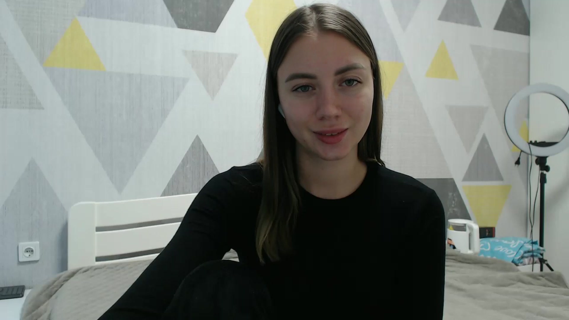 Gallery image thumbnail from Sulfate0's myfreecams stream on, 10/14/2025, 12:40 image 5 of 20