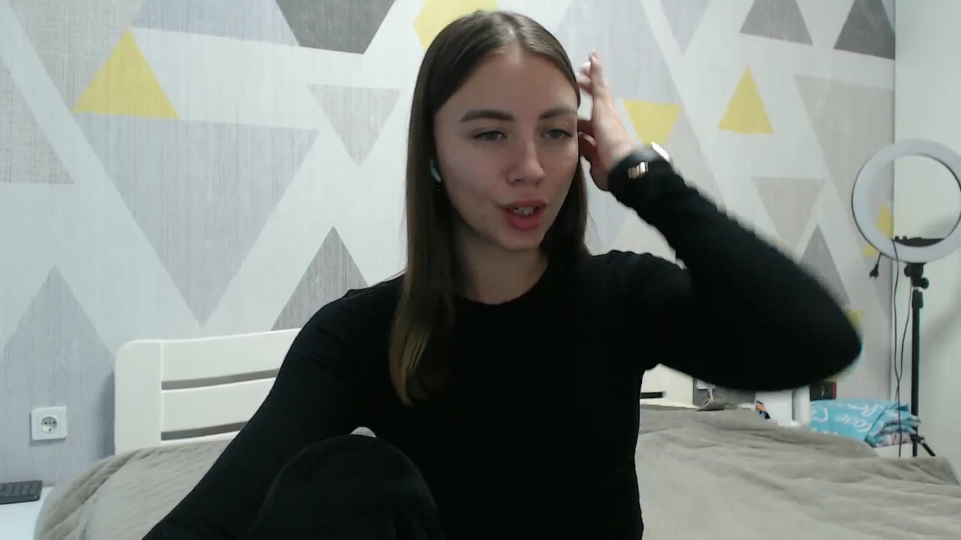 Gallery image thumbnail from Sulfate0's myfreecams stream on, 10/14/2025, 12:40 image 2 of 20