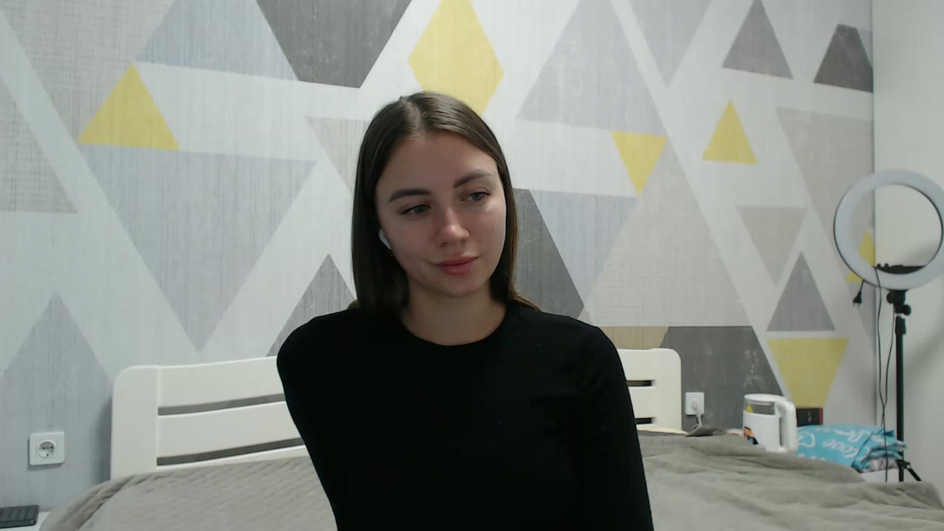 Gallery image thumbnail from Sulfate0's myfreecams stream on, 10/14/2025, 13:34 image 16 of 20