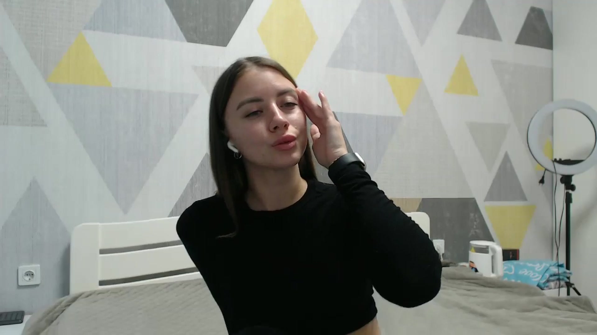 Gallery image thumbnail from Sulfate0's myfreecams stream on, 10/14/2025, 13:34 image 13 of 20