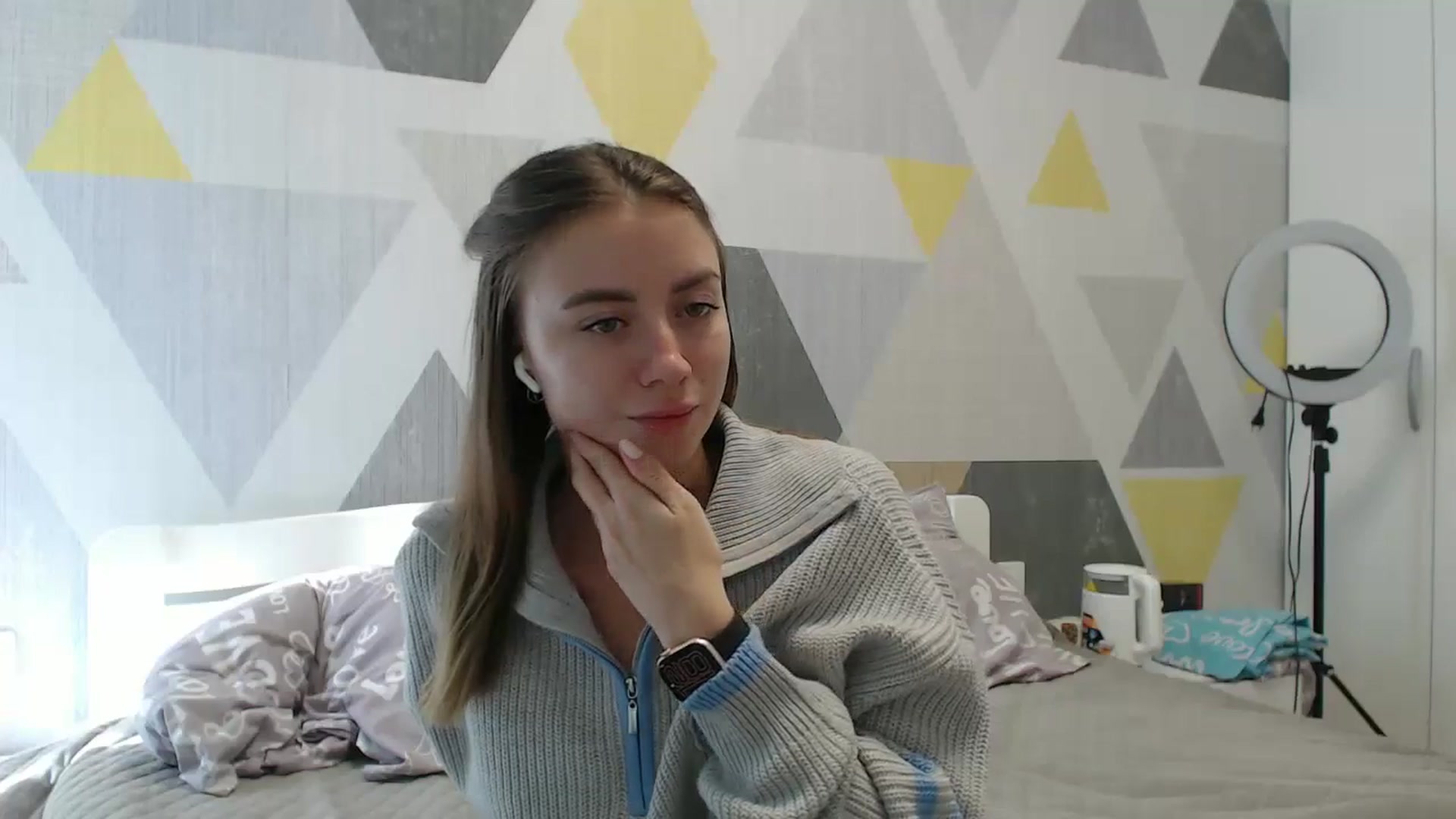 Gallery image thumbnail from Sulfate0's myfreecams stream on, 10/15/2025, 10:00 image 16 of 20