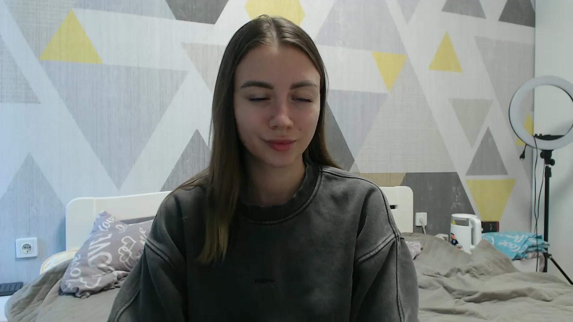 Gallery image thumbnail from Sulfate0's myfreecams stream on, 10/16/2025, 08:30 image 18 of 20