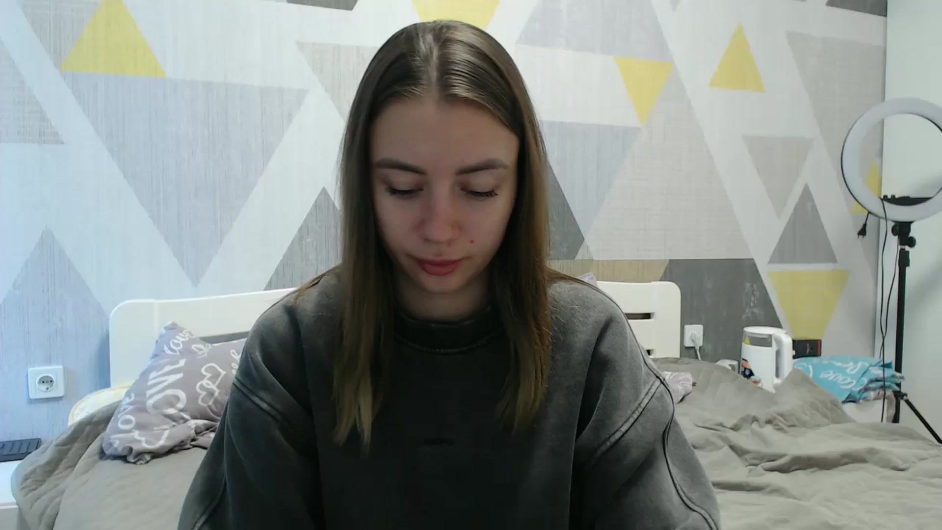 Gallery image thumbnail from Sulfate0's myfreecams stream on, 10/16/2025, 08:30 image 5 of 20