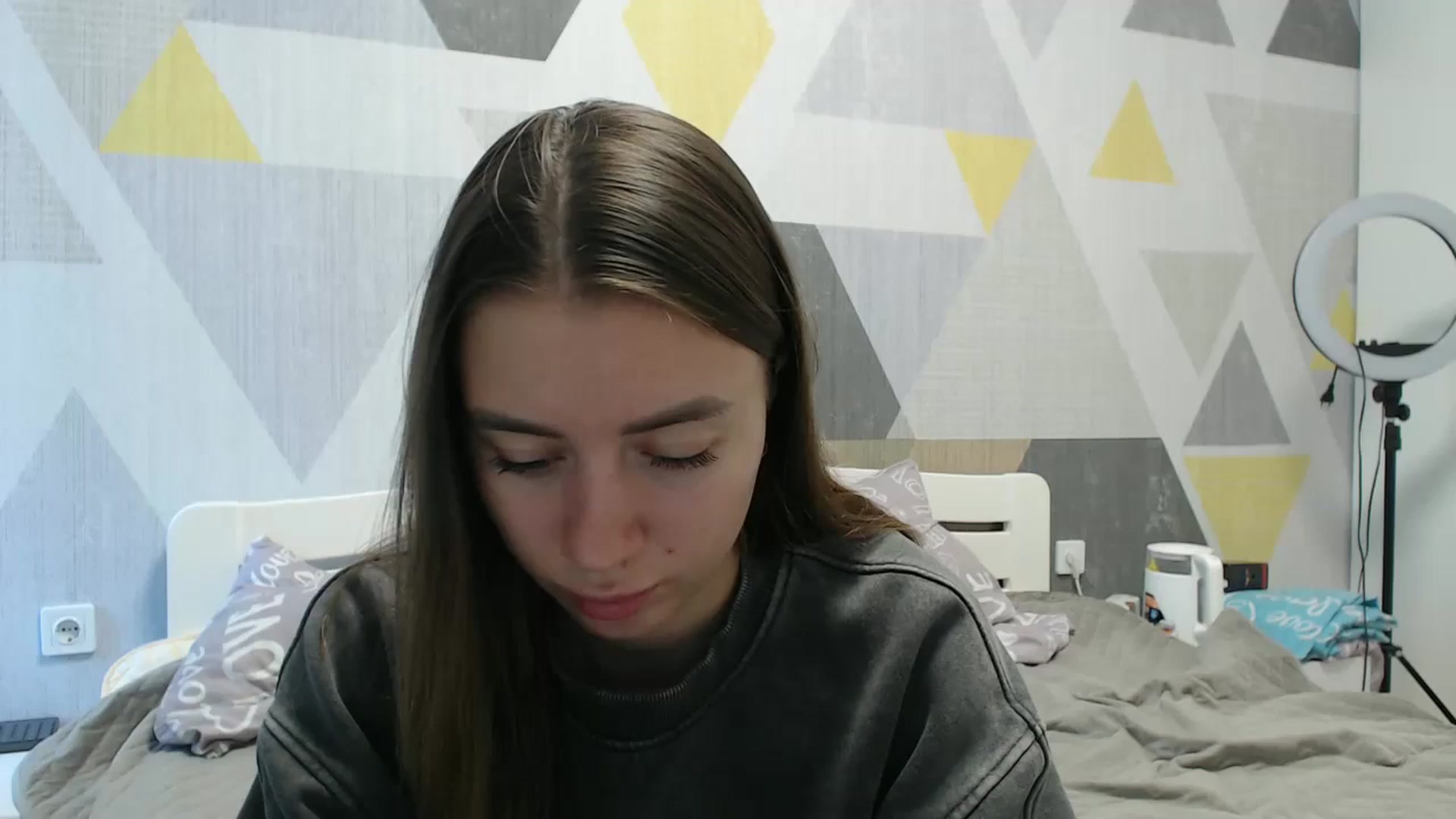 Gallery image thumbnail from Sulfate0's myfreecams stream on, 10/16/2025, 08:30 image 20 of 20