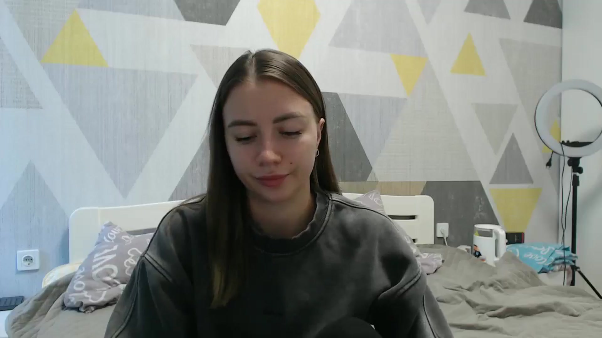 Gallery image thumbnail from Sulfate0's myfreecams stream on, 10/16/2025, 08:30 image 17 of 20