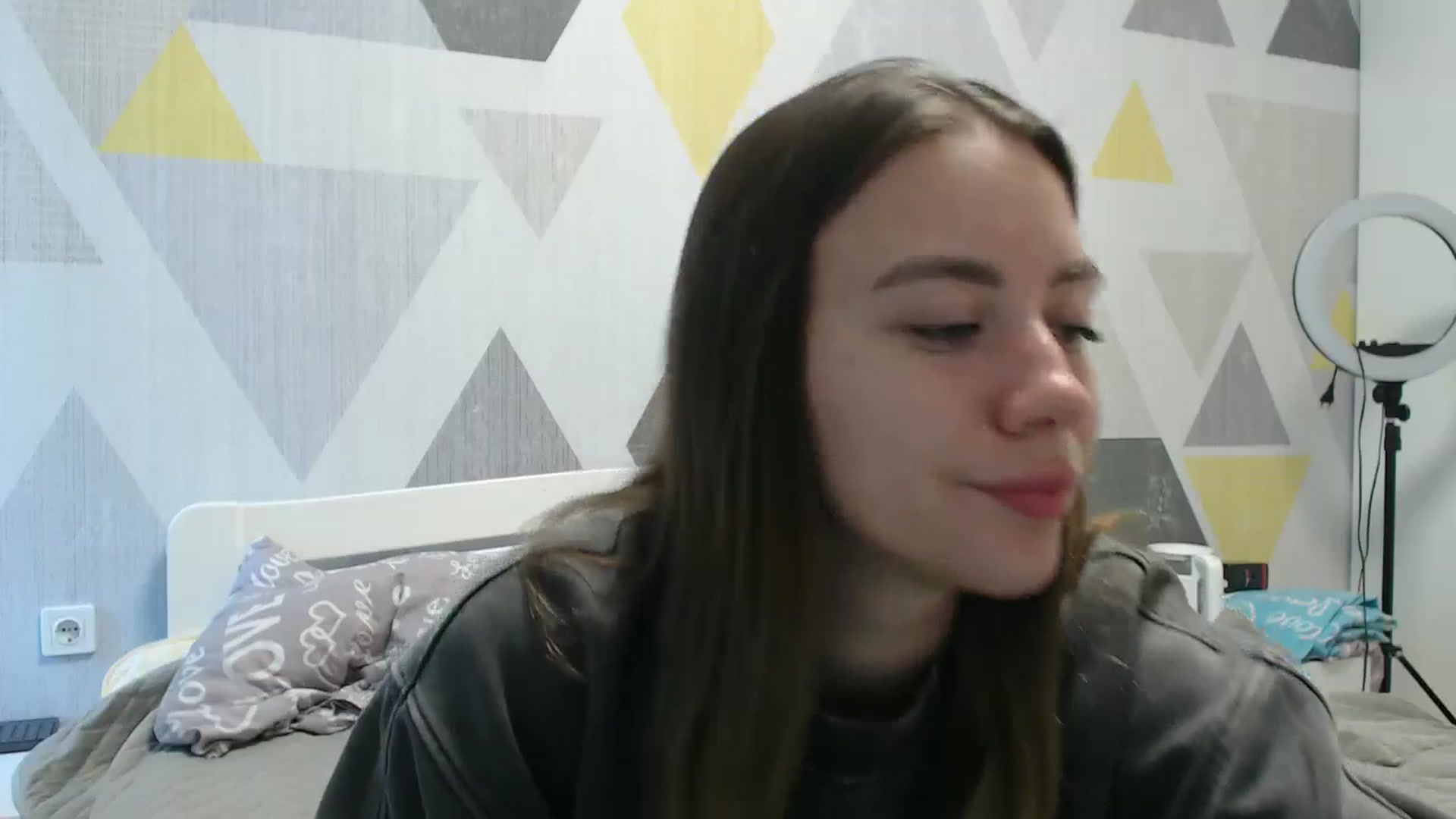 Gallery image thumbnail from Sulfate0's myfreecams stream on, 10/16/2025, 08:30 image 16 of 20