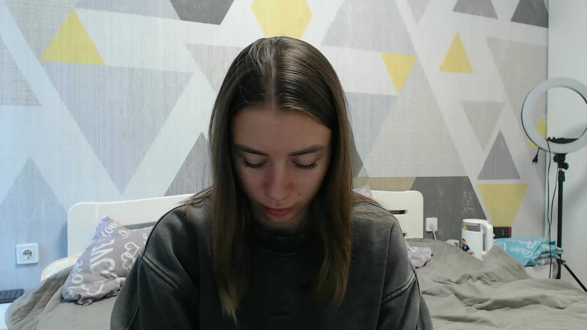 Gallery image thumbnail from Sulfate0's myfreecams stream on, 10/16/2025, 08:30 image 9 of 20