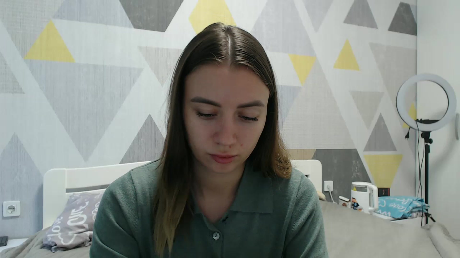 Gallery image thumbnail from Sulfate0's myfreecams stream on, 10/17/2025, 07:25 image 15 of 20