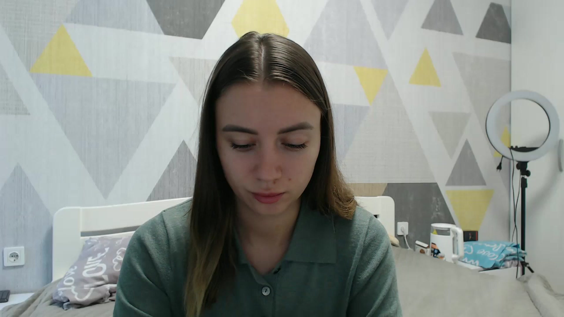 Gallery image thumbnail from Sulfate0's myfreecams stream on, 10/17/2025, 07:25 image 16 of 20