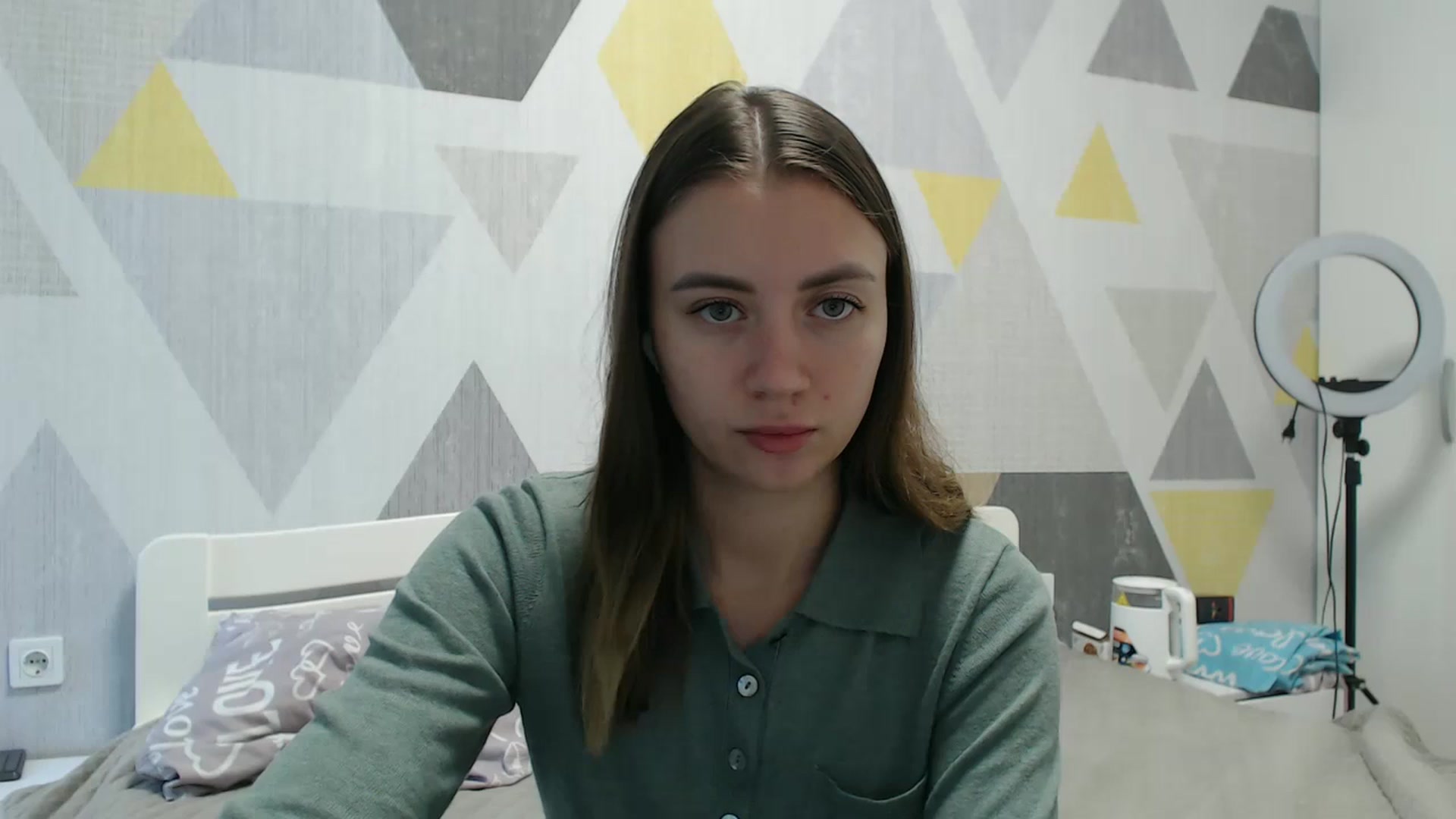 Gallery image thumbnail from Sulfate0's myfreecams stream on, 10/17/2025, 07:25 image 17 of 20