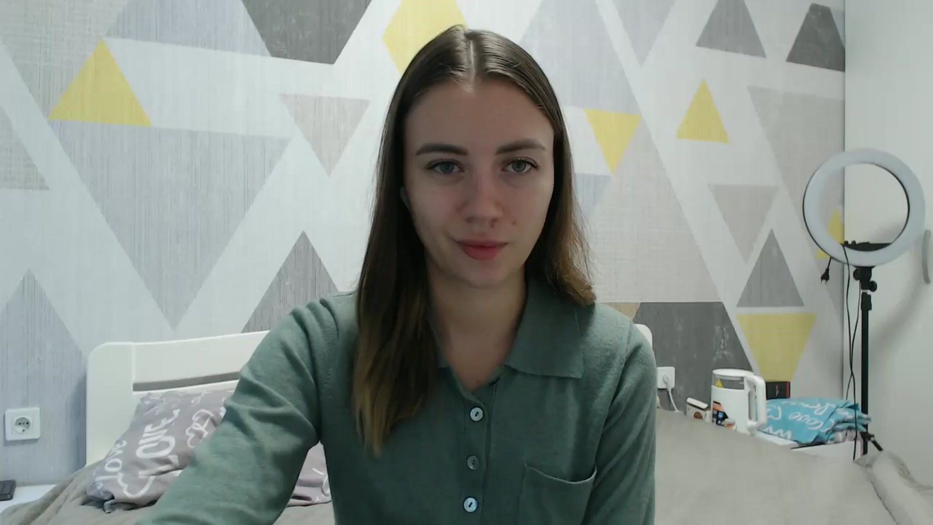 Gallery image thumbnail from Sulfate0's myfreecams stream on, 10/17/2025, 07:25 image 6 of 20