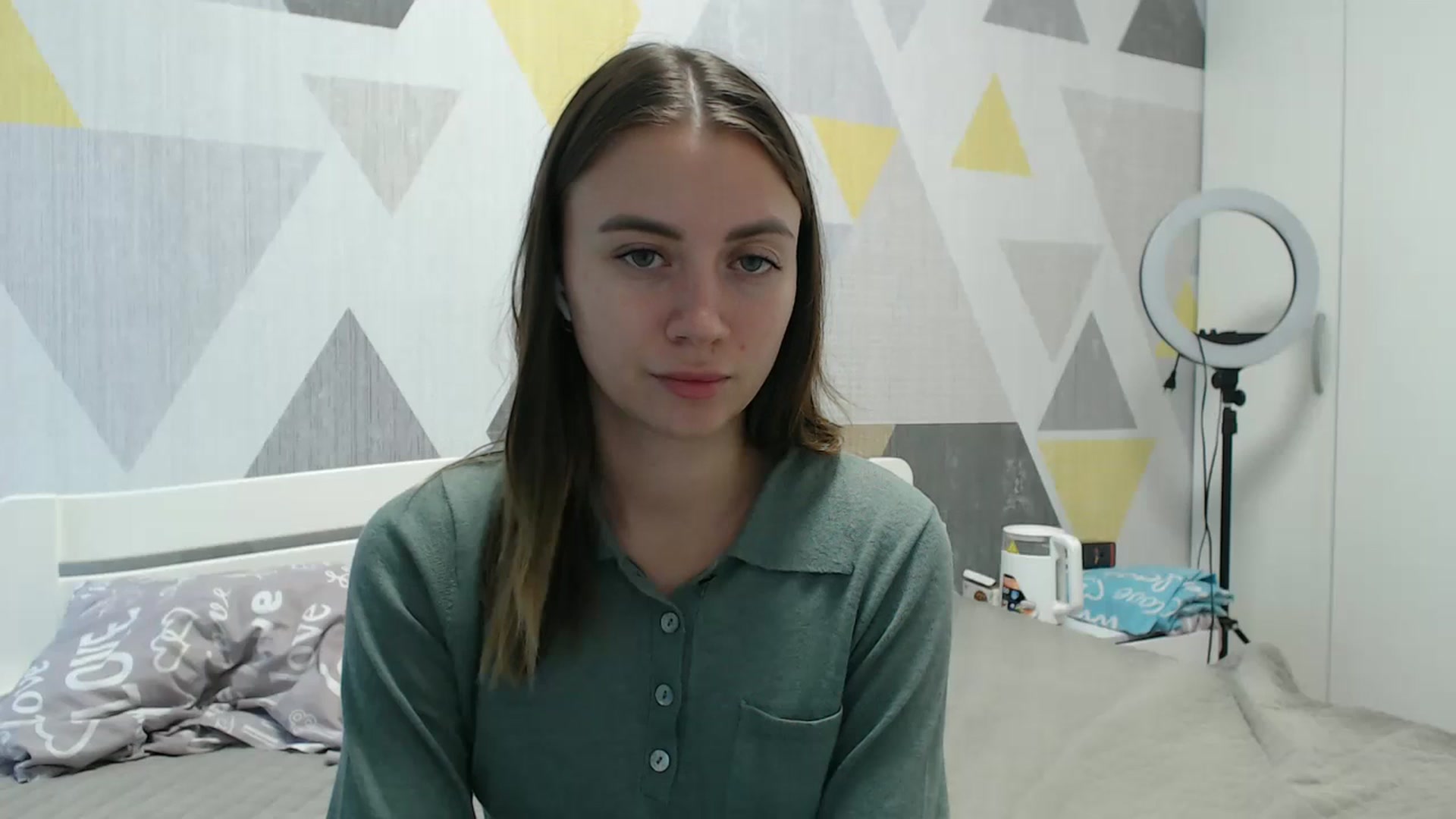Gallery image thumbnail from Sulfate0's myfreecams stream on, 10/17/2025, 08:47 image 6 of 20