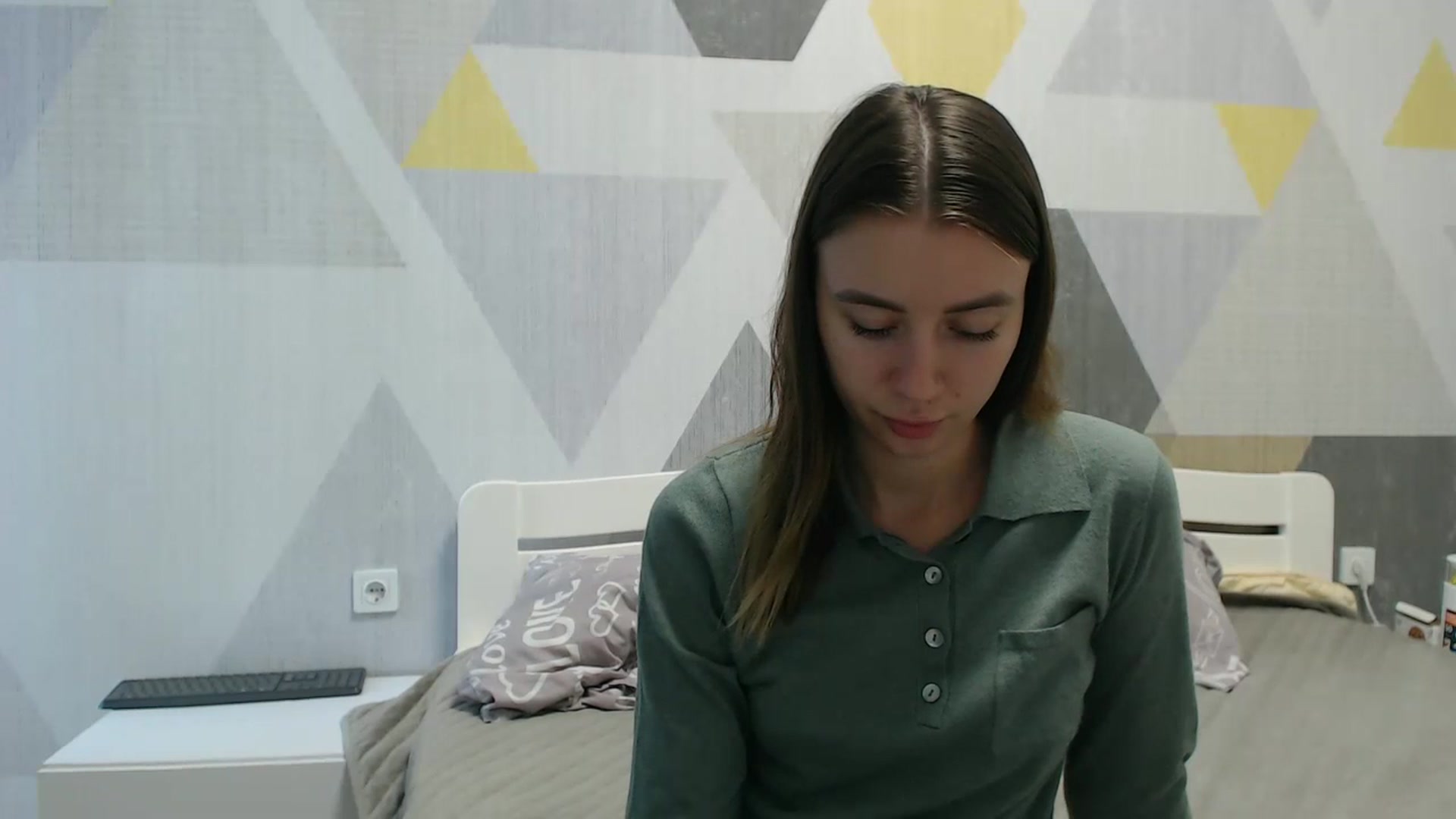 Gallery image thumbnail from Sulfate0's myfreecams stream on, 10/17/2025, 08:47 image 11 of 20