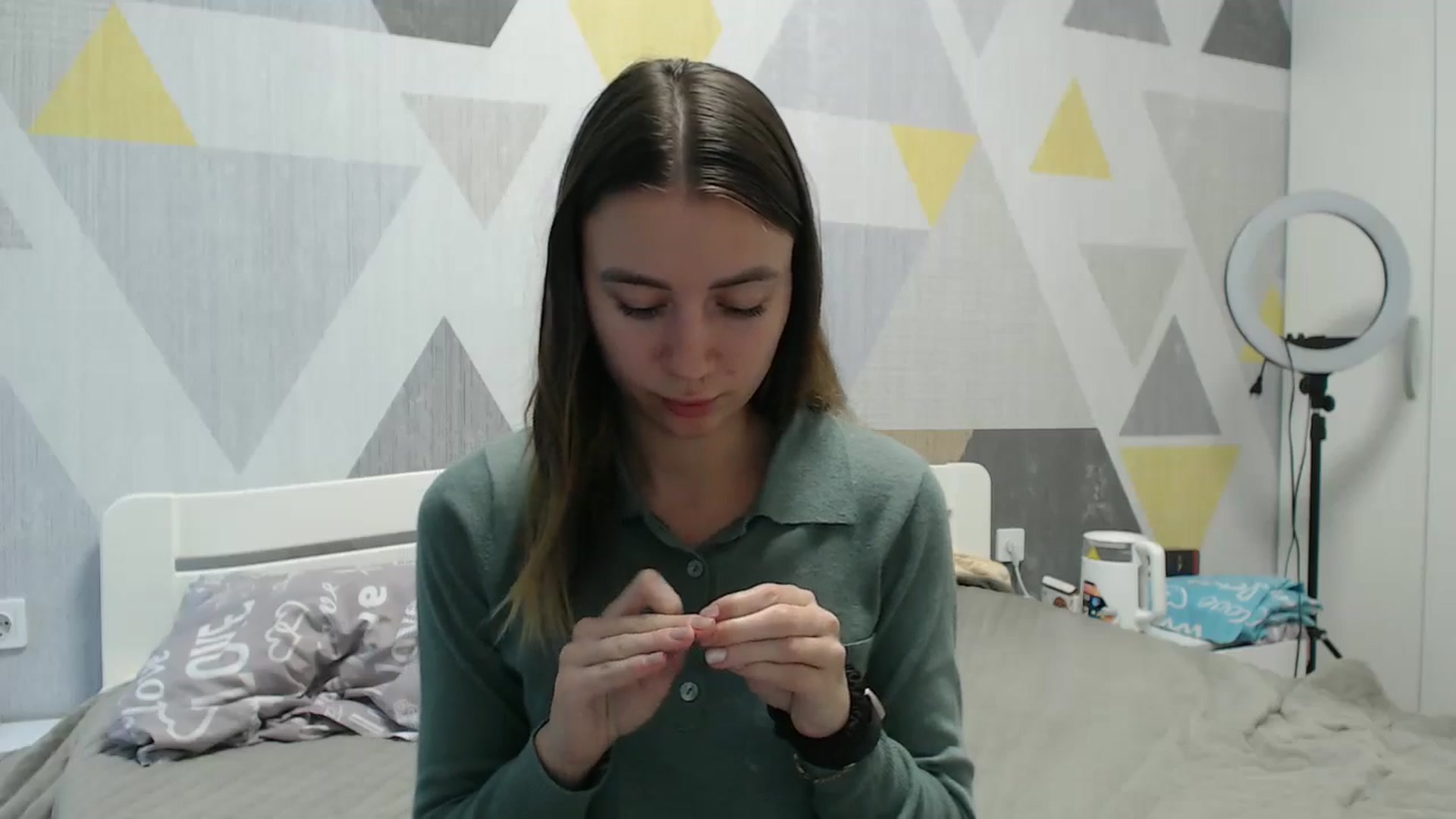 Gallery image thumbnail from Sulfate0's myfreecams stream on, 10/17/2025, 08:47 image 17 of 20