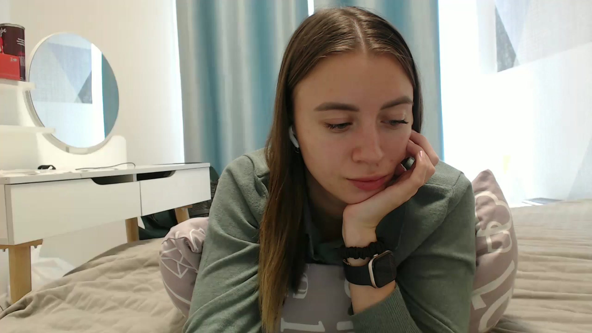 Gallery image thumbnail from Sulfate0's myfreecams stream on, 10/17/2025, 09:50 image 16 of 20