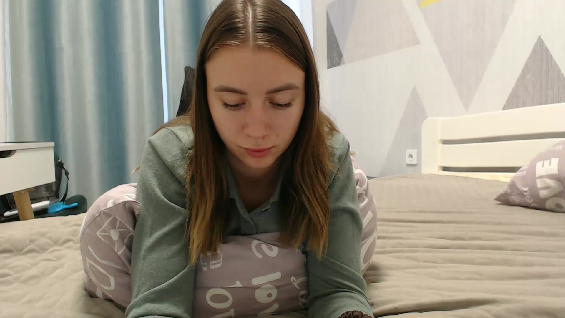 Gallery image thumbnail from Sulfate0's myfreecams stream on, 10/17/2025, 09:50 image 3 of 20