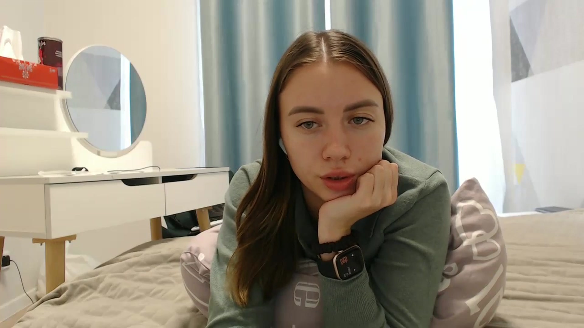 Gallery image thumbnail from Sulfate0's myfreecams stream on, 10/17/2025, 09:50 image 11 of 20
