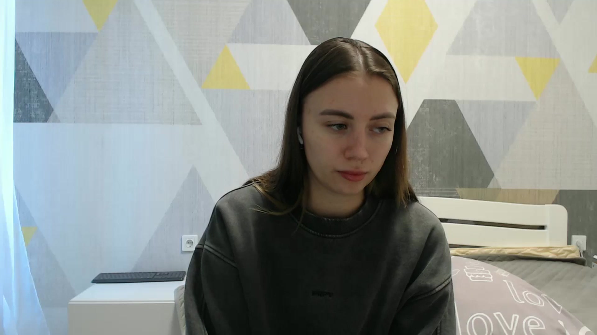 Gallery image thumbnail from Sulfate0's myfreecams stream on, 10/19/2025, 08:22 image 13 of 20