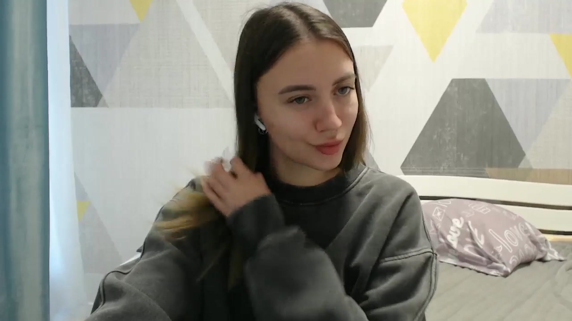 Gallery image thumbnail from Sulfate0's myfreecams stream on, 10/24/2025, 09:48 image 16 of 20