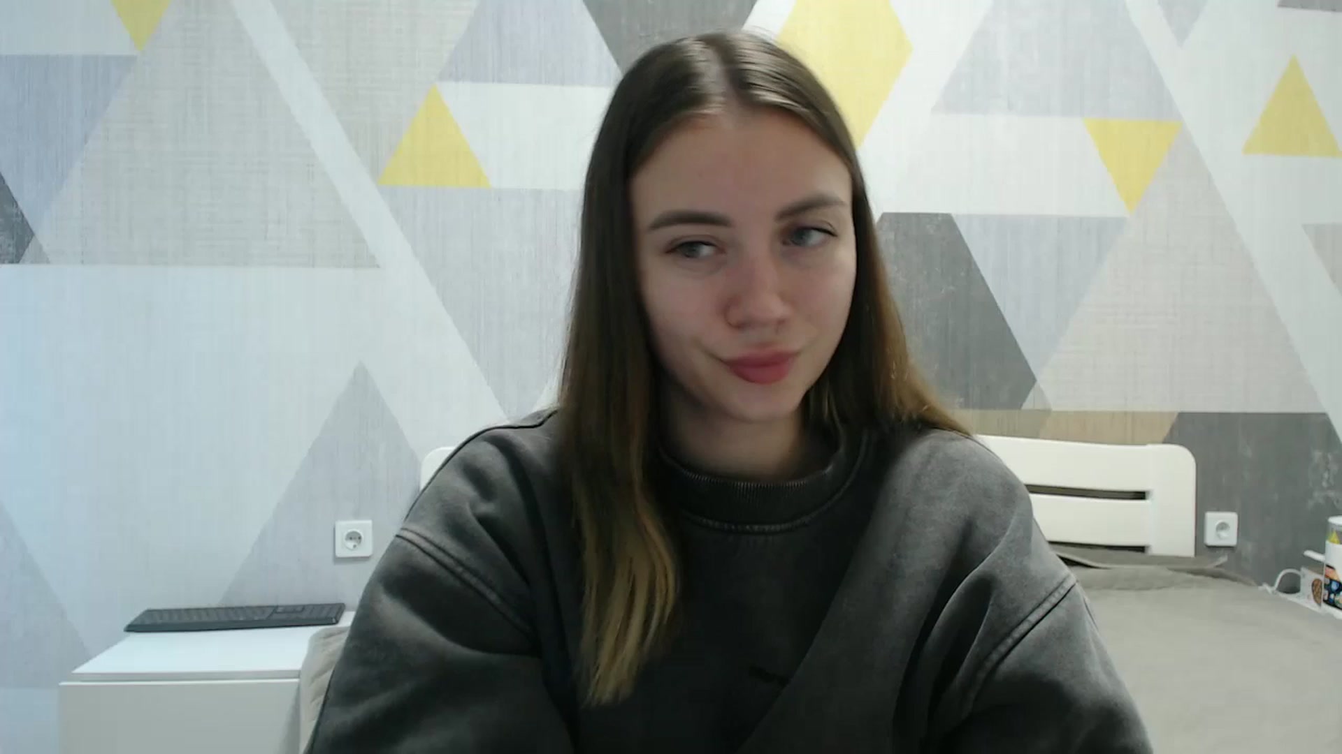 Gallery image thumbnail from Sulfate0's myfreecams stream on, 10/24/2025, 11:44 image 9 of 20