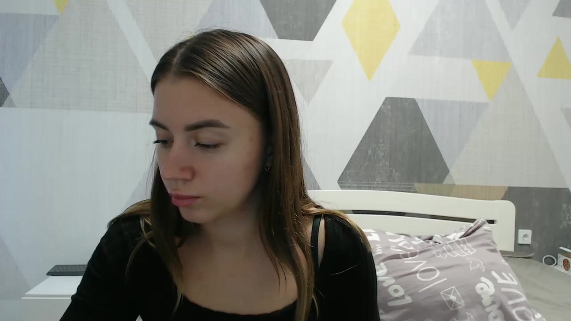 Gallery image thumbnail from Sulfate0's myfreecams stream on, 10/27/2025, 11:32 image 9 of 20