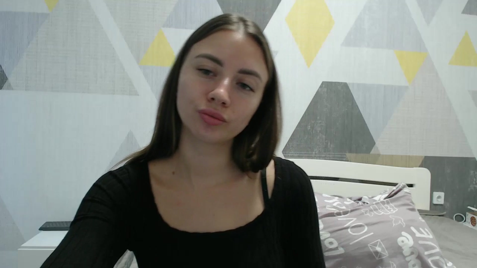 Gallery image thumbnail from Sulfate0's myfreecams stream on, 10/27/2025, 11:32 image 2 of 20