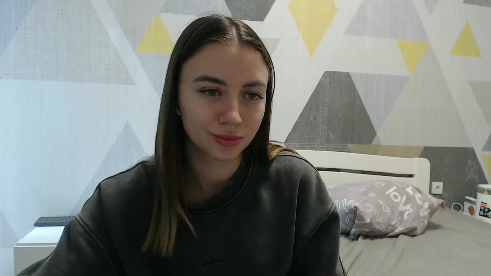 Gallery image thumbnail from Sulfate0's myfreecams stream on, 10/28/2025, 09:26 image 14 of 20