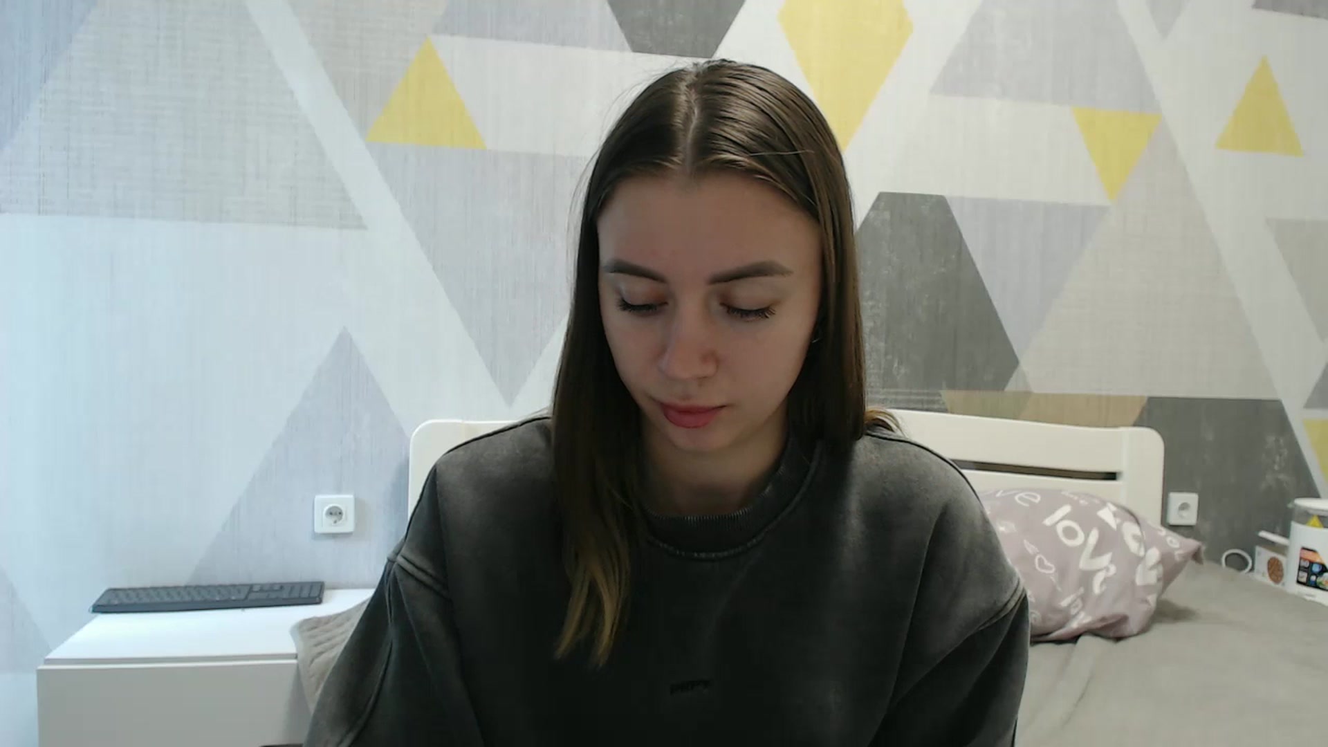 Gallery image thumbnail from Sulfate0's myfreecams stream on, 10/28/2025, 09:26 image 13 of 20