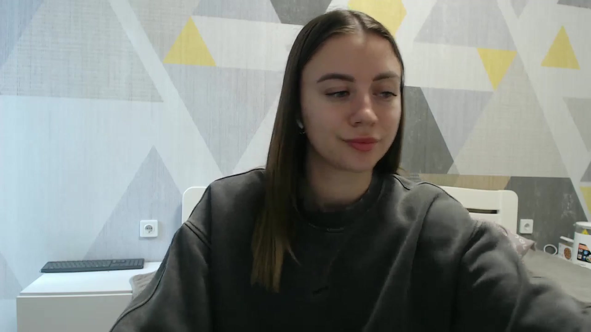 Gallery image thumbnail from Sulfate0's myfreecams stream on, 10/28/2025, 09:26 image 12 of 20