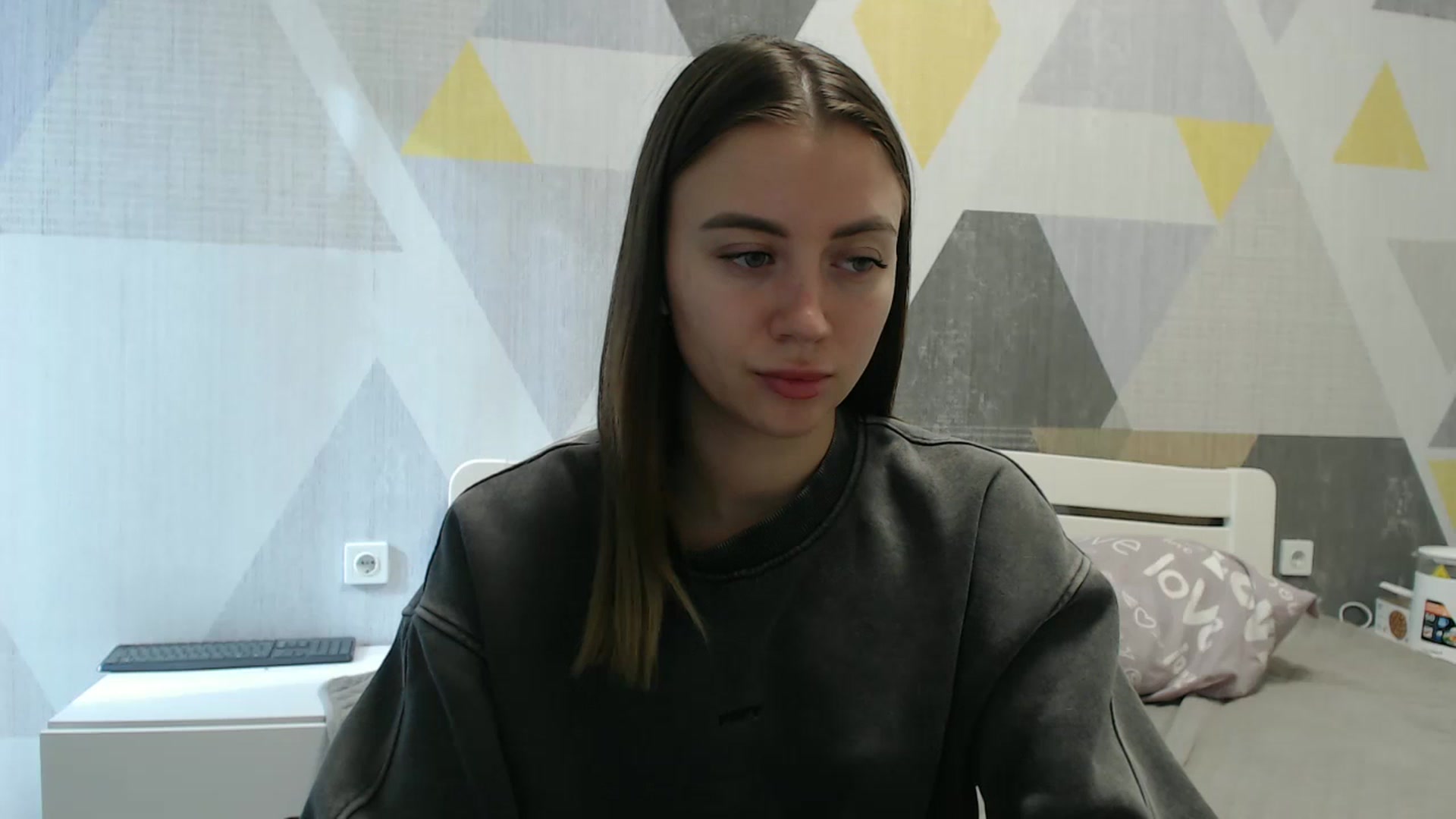 Gallery image thumbnail from Sulfate0's myfreecams stream on, 10/28/2025, 09:26 image 15 of 20