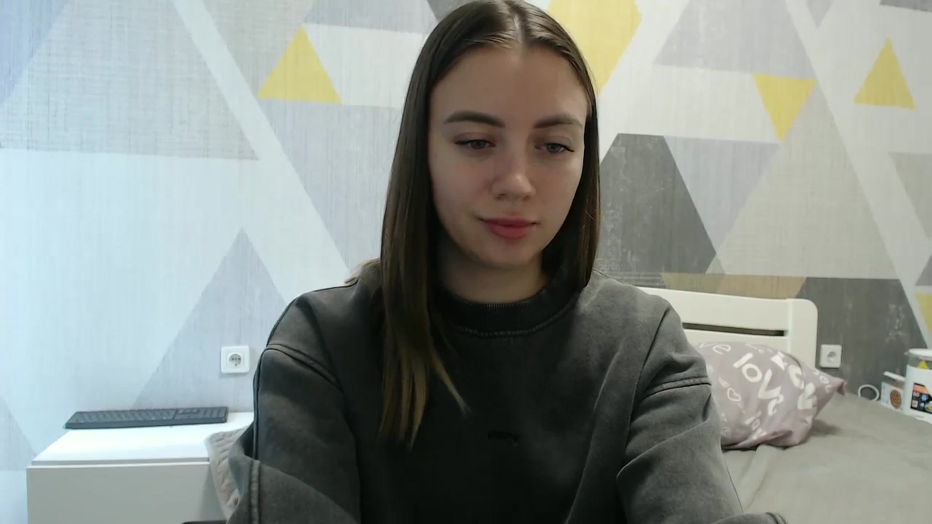 Gallery image thumbnail from Sulfate0's myfreecams stream on, 10/28/2025, 09:53 image 10 of 20