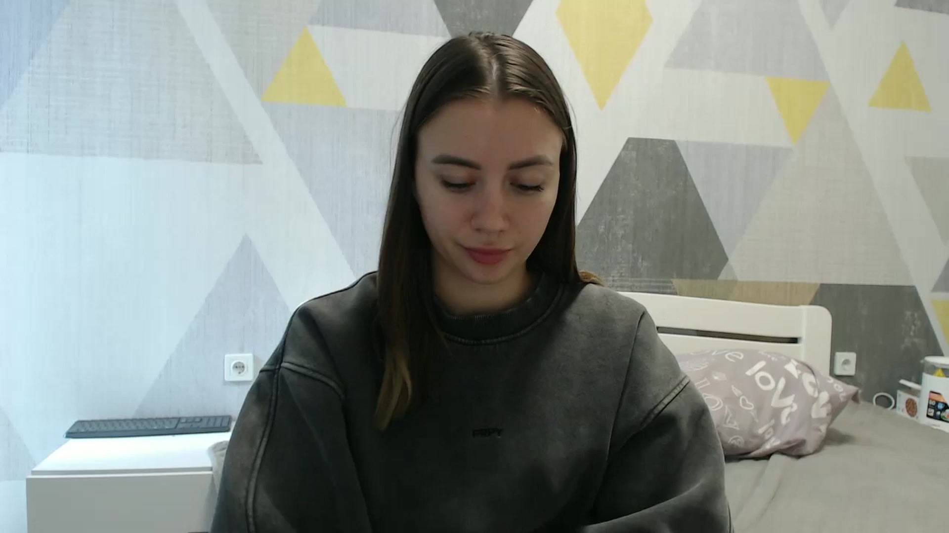 Gallery image thumbnail from Sulfate0's myfreecams stream on, 10/28/2025, 09:53 image 1 of 20